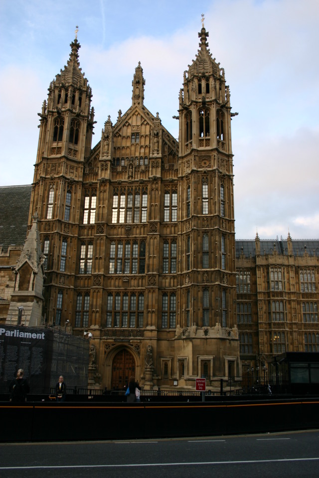 2006/05(May)/London/Day2/640x480_2006-05-26-London-75-Parliment.JPG