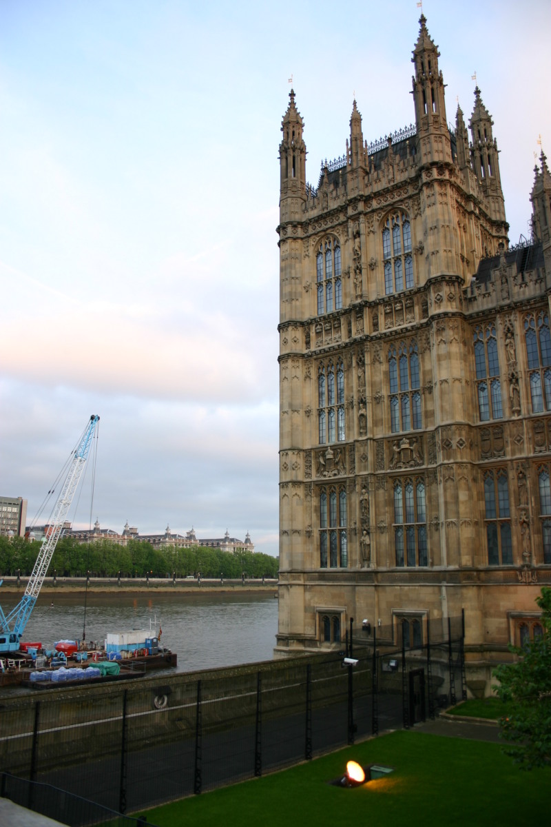 2006/05(May)/London/Day2/800x600_2006-05-26-London-79-Parliment.JPG