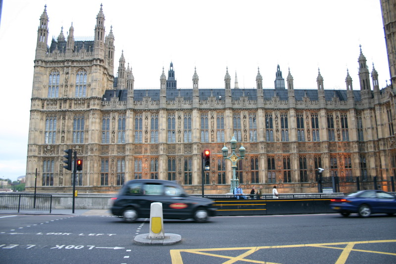 2006/05(May)/London/Day2/800x600_2006-05-26-London-81-Travis-Parliment.JPG