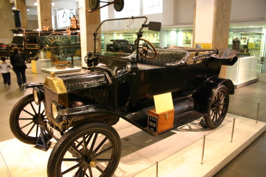 2006-05-26-London-63-Science-Museum-model-T.JPG