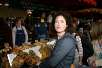 2006/05(May)/London/Day3/2006-05-27-London-01-Boroughs-market-Suzi.JPG