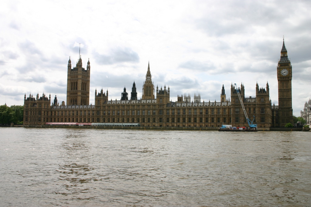 2006-05-28-London-60-bike-tour-Parliment-BigBen.JPG