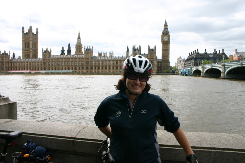 2006-05-28-London-58-bike-tour-Suzi-Parliment-BigBen.JPG