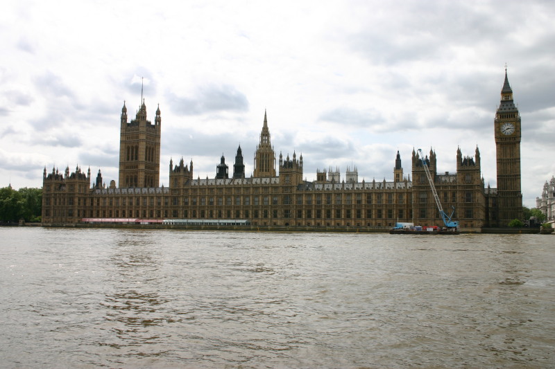 2006-05-28-London-60-bike-tour-Parliment-BigBen.JPG
