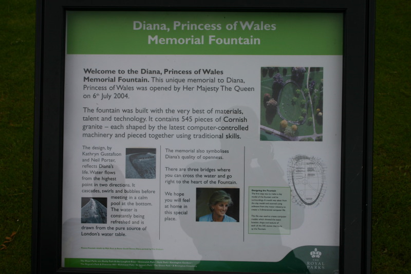 2006-05-28-London-73-bike-tour-Diana-memorial-fountain.JPG