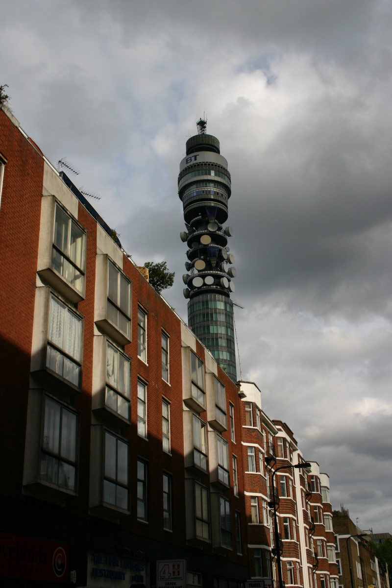 2006/05(May)/London/Day4/800x600_2006-05-28-London-84-BT-tower.JPG