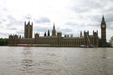 2006-05-28-London-60-bike-tour-Parliment-BigBen.JPG