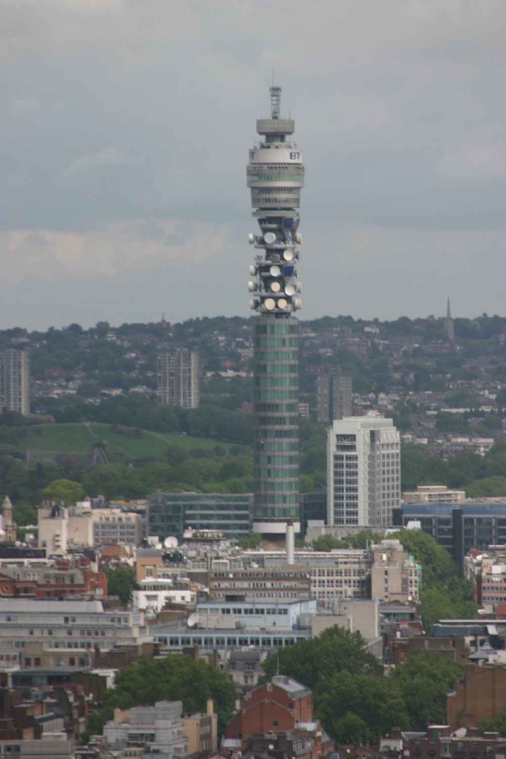 2006/05(May)/London/Day5/1024x768_2006-05-29-London-11-LondonEye-Bt-tower.JPG