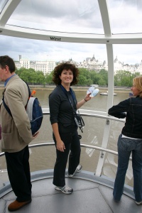 2006/05(May)/London/Day5/2006-05-29-London-01-LondonEye-Suzi.JPG