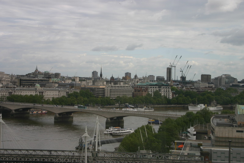 2006/05(May)/London/Day5/800x600_2006-05-29-London-02-LondonEye.JPG