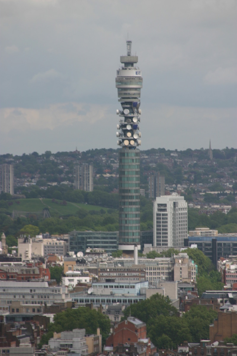 2006/05(May)/London/Day5/800x600_2006-05-29-London-11-LondonEye-Bt-tower.JPG