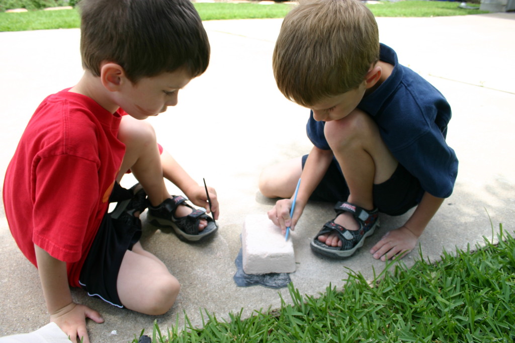 2006/05(May)/Misc/2006-05-14-archeology-dig-1-Chance-Dax.JPG