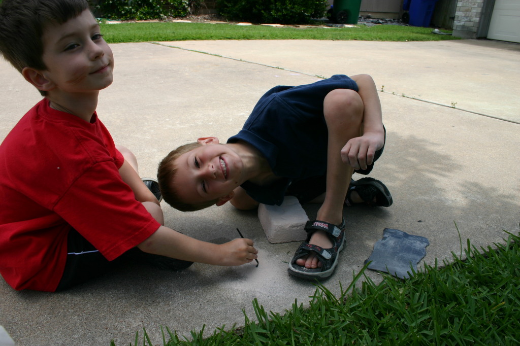 2006/05(May)/Misc/1024x768_2006-05-14-archeology-dig-2-Chance-Dax.JPG
