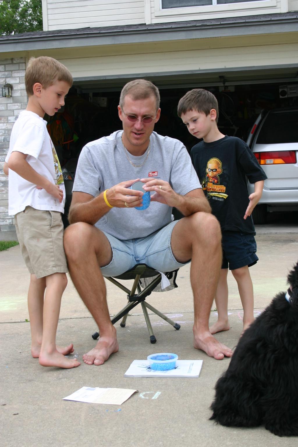 2006/05(May)/Mothers-Day/1024x768_2006-05-14-Mothers-Day-17-Chance-Dax-Travis-floam.JPG