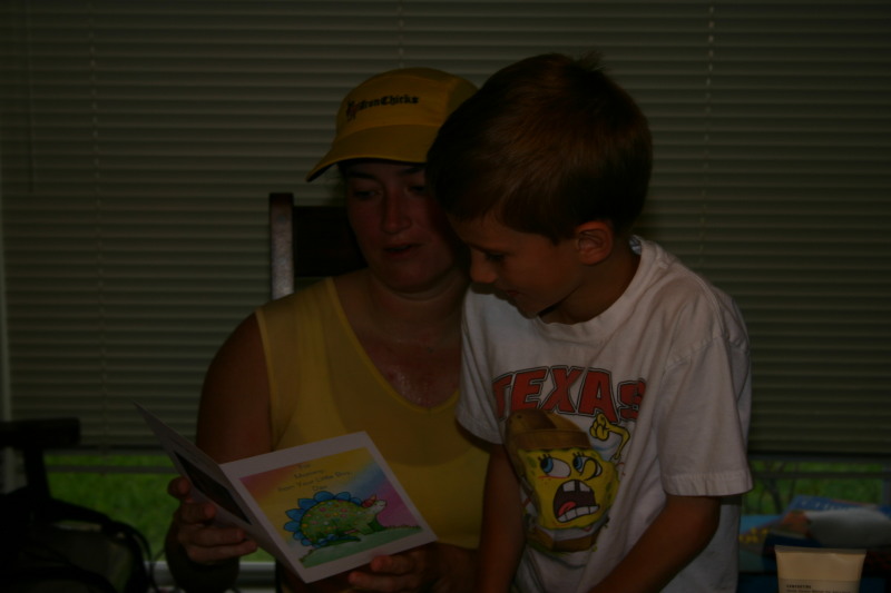 2006/05(May)/Mothers-Day/800x600_2006-05-14-Mothers-Day-03-Suzi-Chance.JPG