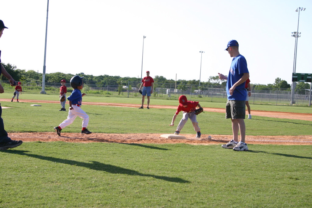 2006/05(May)/Tball-11th/1024x768_2006-05-11-Tball-037-Chance.JPG