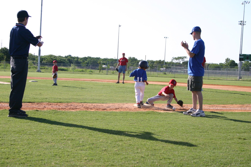 2006/05(May)/Tball-11th/1024x768_2006-05-11-Tball-038-Chance.JPG