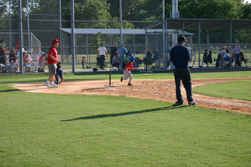 2006/05(May)/Tball-11th/1024x768_2006-05-11-Tball-056-Matthew.JPG