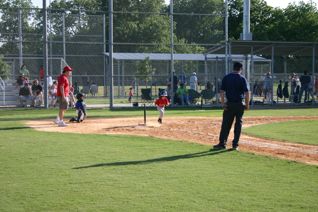 2006/05(May)/Tball-11th/1024x768_2006-05-11-Tball-065-Brandon.JPG