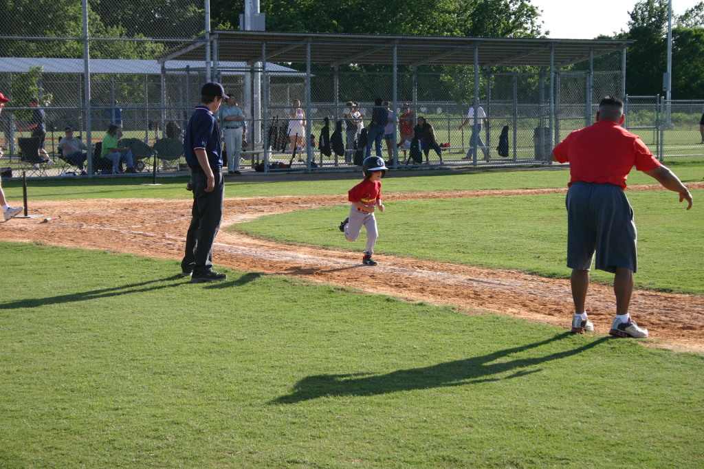 2006/05(May)/Tball-11th/1024x768_2006-05-11-Tball-067-Brandon.JPG