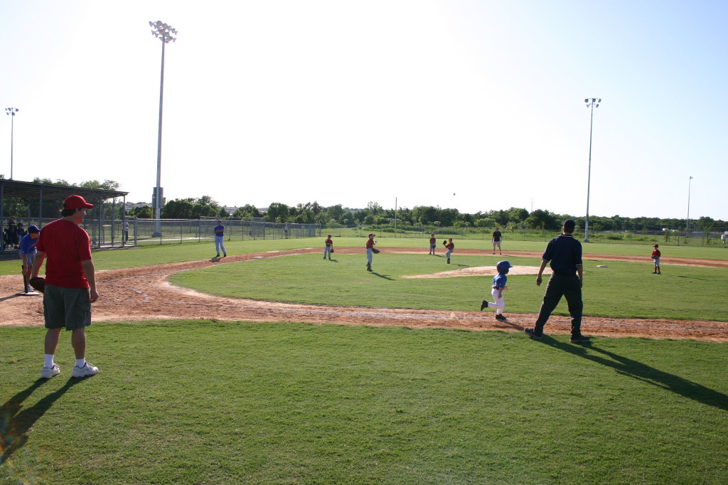 2006/05(May)/Tball-11th/1024x768_2006-05-11-Tball-114-Matthew.JPG
