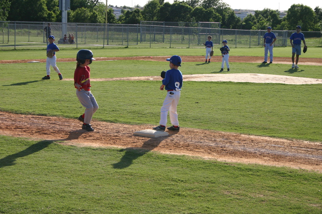 2006/05(May)/Tball-11th/1024x768_2006-05-11-Tball-142-Sierra.JPG