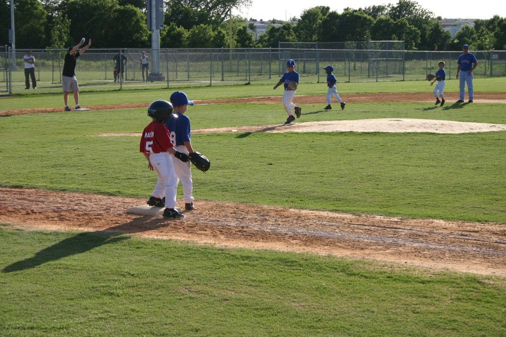 2006/05(May)/Tball-11th/1024x768_2006-05-11-Tball-148-Mason.JPG