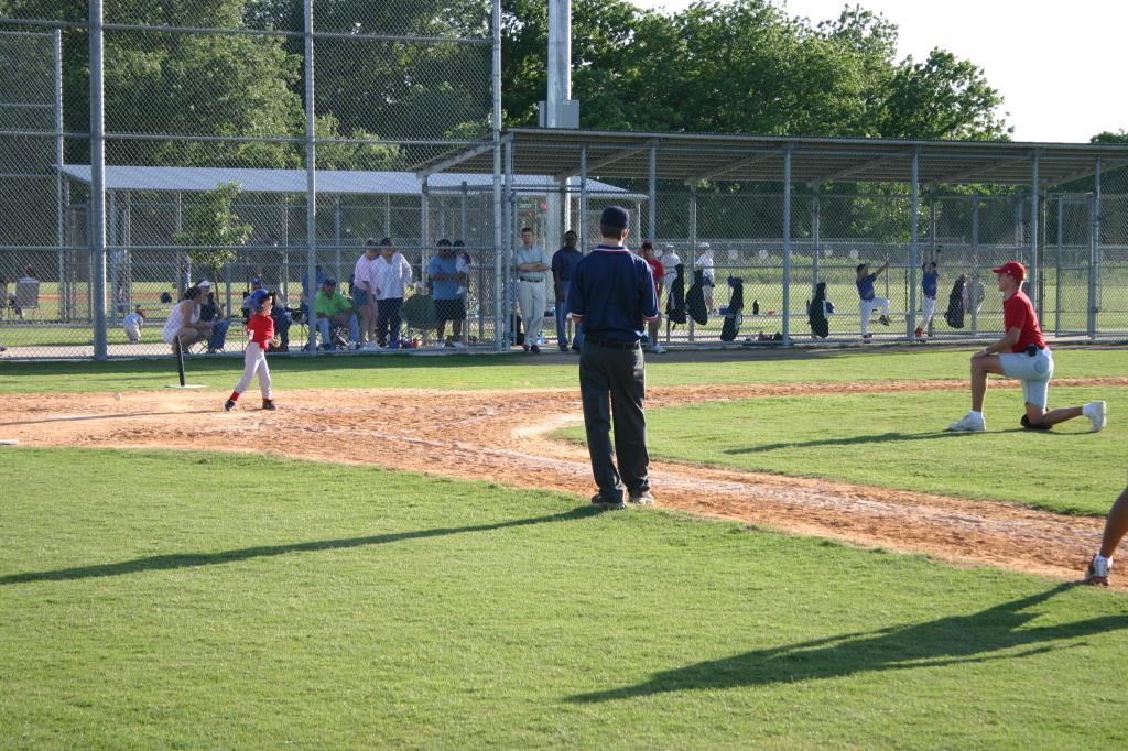 2006/05(May)/Tball-11th/1024x768_2006-05-11-Tball-150-Dax-Travis.JPG