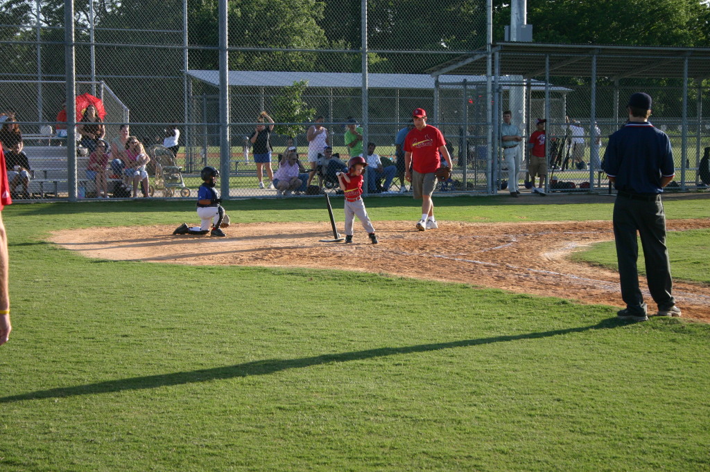2006/05(May)/Tball-11th/1024x768_2006-05-11-Tball-166-August.JPG