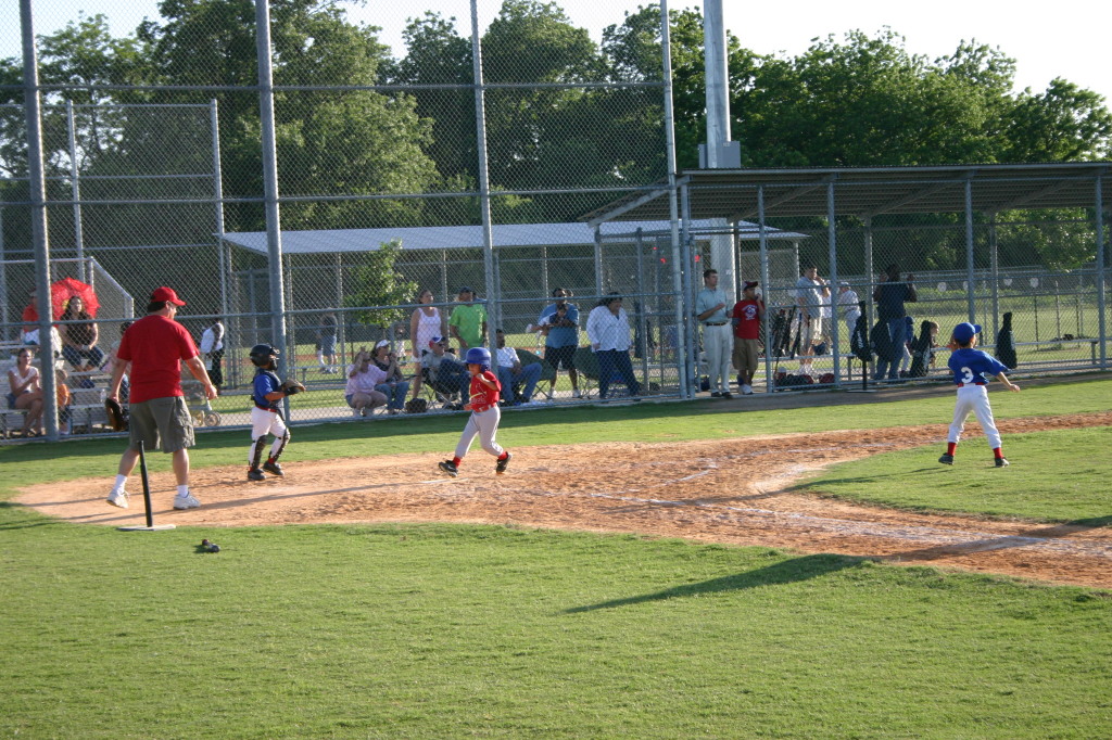 2006/05(May)/Tball-11th/1024x768_2006-05-11-Tball-176.JPG