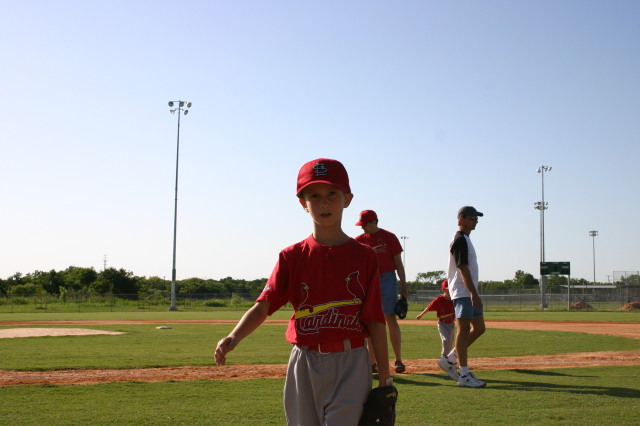 2006/05(May)/Tball-11th/640x480_2006-05-11-Tball-011-Chance.JPG