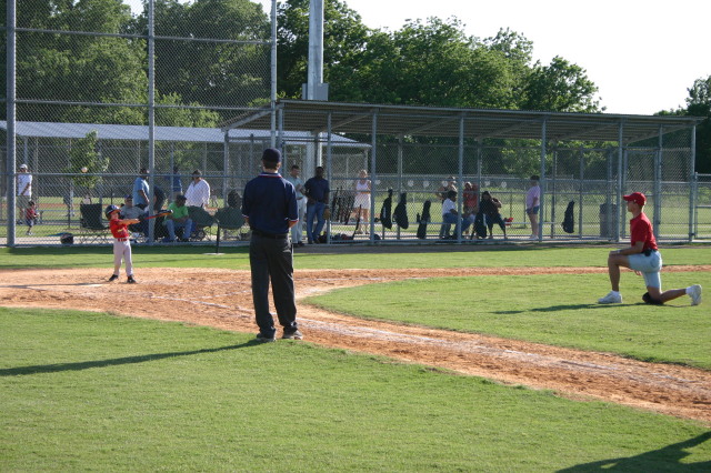 2006/05(May)/Tball-11th/640x480_2006-05-11-Tball-062-PaulJR-Travis.JPG