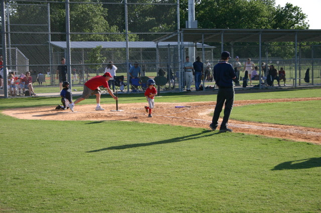 2006-05-11-Tball-081-Gabe.JPG