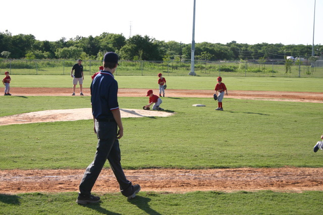 2006/05(May)/Tball-11th/640x480_2006-05-11-Tball-121-Brandon.JPG
