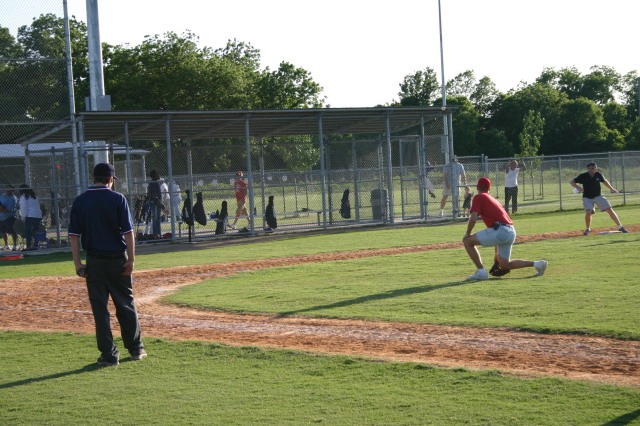 2006/05(May)/Tball-11th/640x480_2006-05-11-Tball-179-Travis.JPG