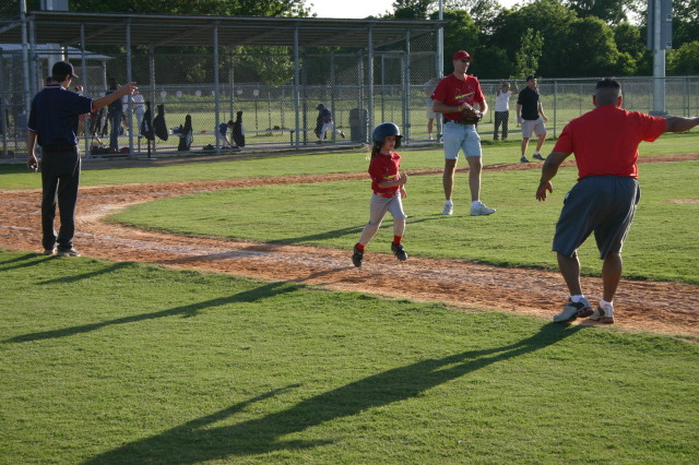 2006-05-11-Tball-182-Sierra-Travis-ump-calls-FAIR-Best.JPG
