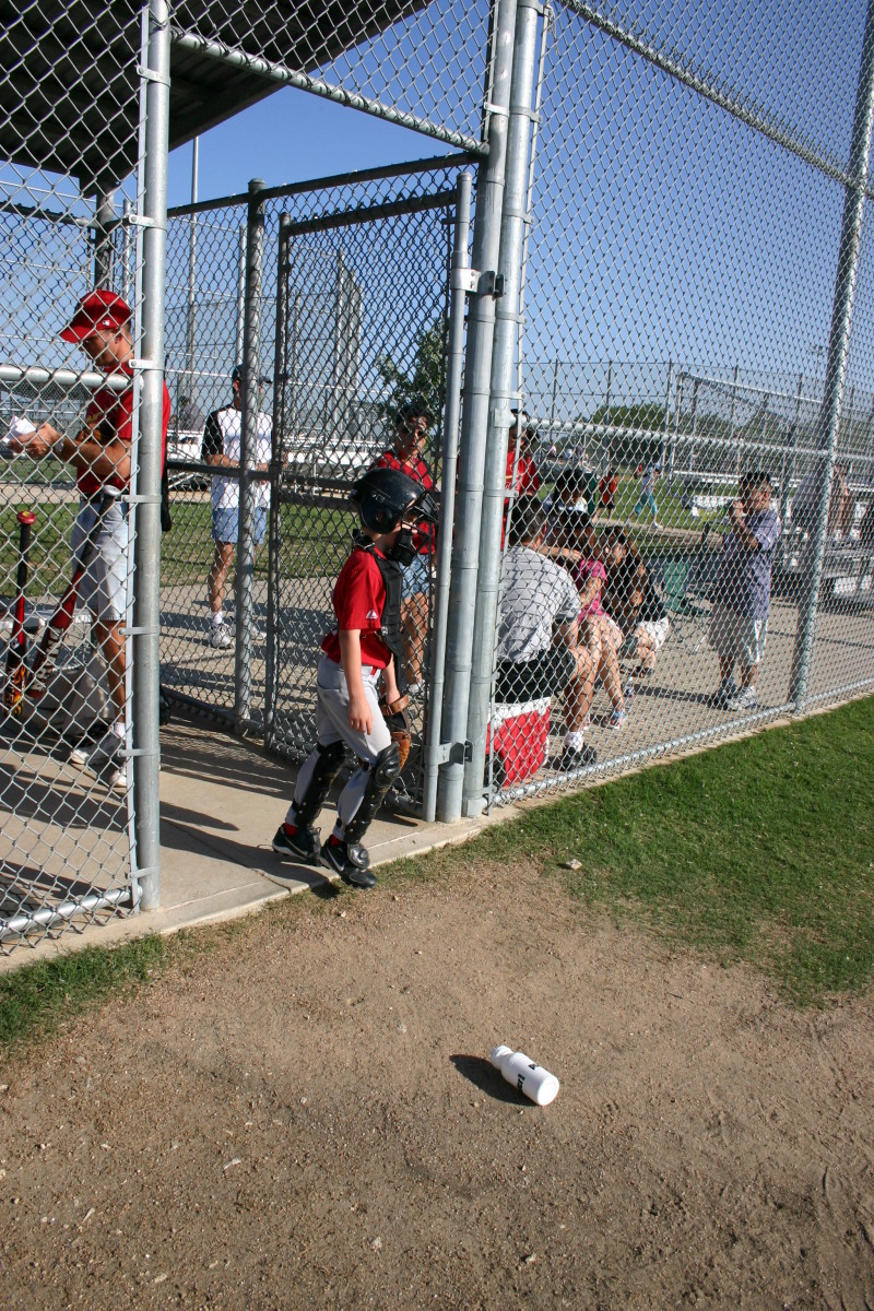 2006/05(May)/Tball-11th/800x600_2006-05-11-Tball-021-Chance.JPG