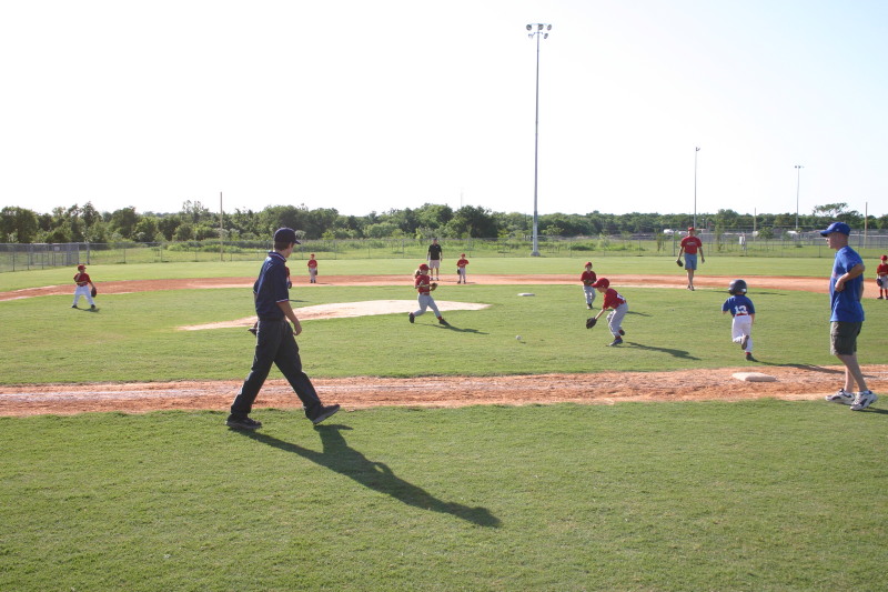 2006/05(May)/Tball-11th/800x600_2006-05-11-Tball-028-Sierra-August-Chance.JPG