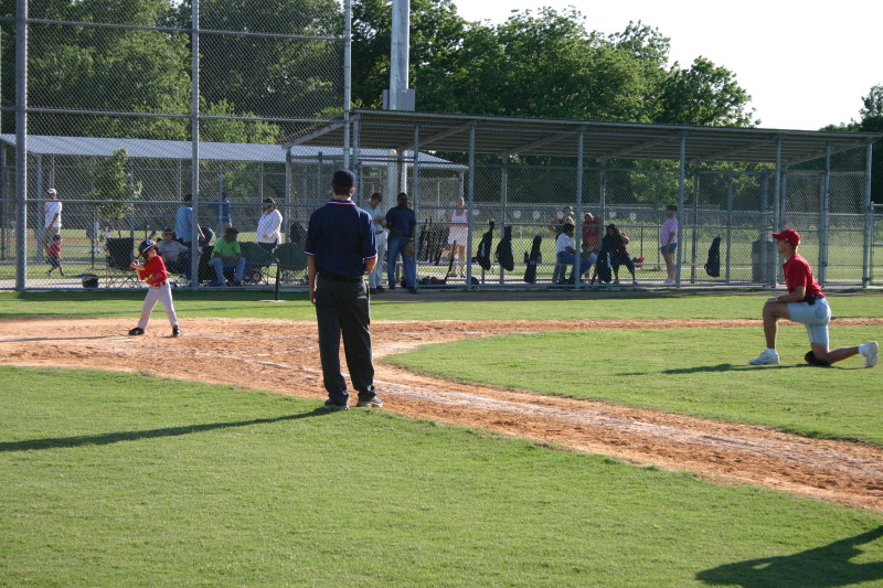 2006/05(May)/Tball-11th/800x600_2006-05-11-Tball-061-Brandon-Travis.JPG