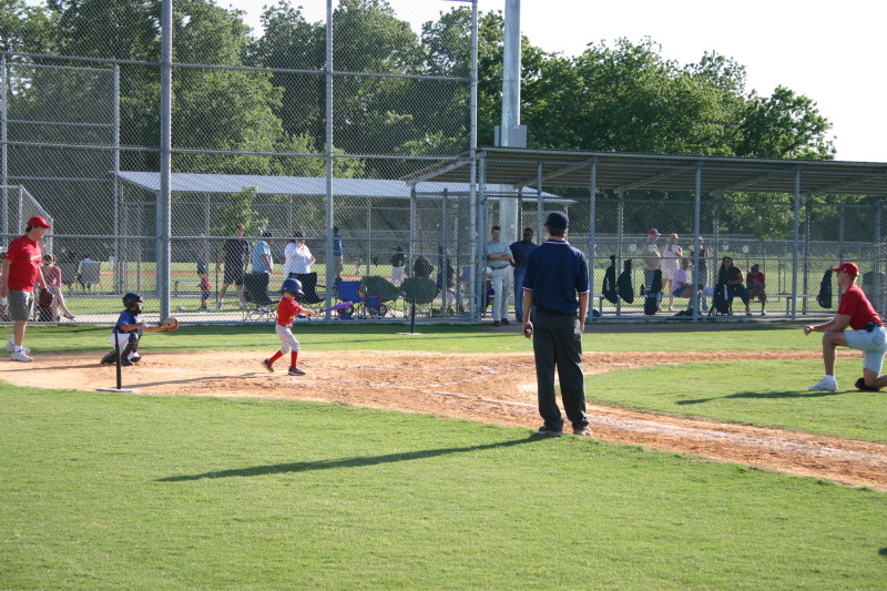 2006/05(May)/Tball-11th/800x600_2006-05-11-Tball-075-Gabe-Travis.JPG