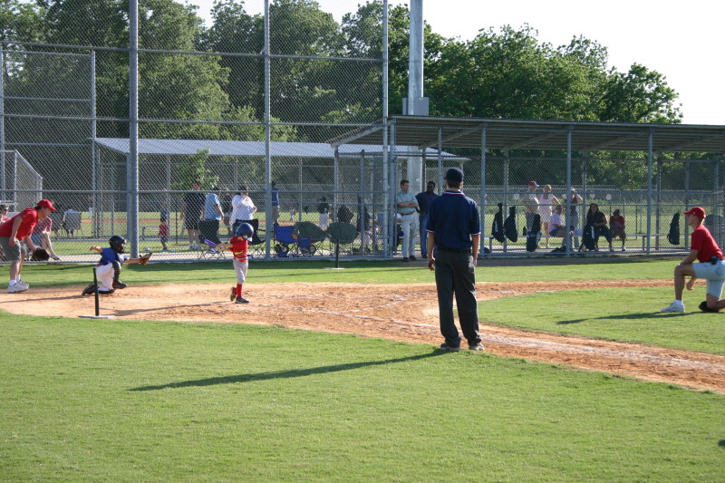 2006/05(May)/Tball-11th/800x600_2006-05-11-Tball-076-Gabe-Travis.JPG