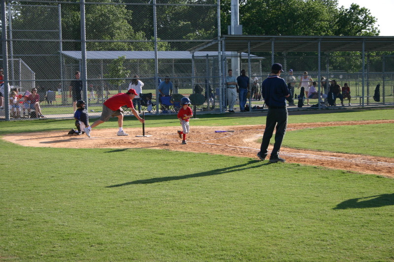 2006/05(May)/Tball-11th/800x600_2006-05-11-Tball-081-Gabe.JPG