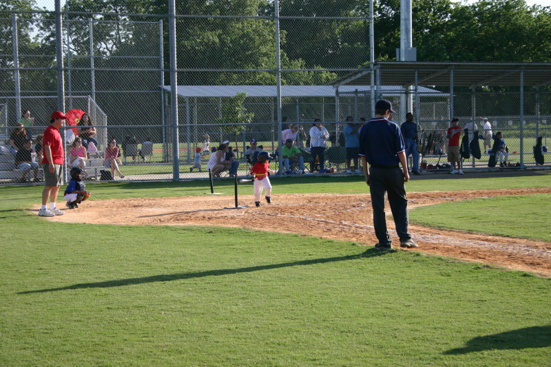 2006/05(May)/Tball-11th/800x600_2006-05-11-Tball-147-Mason.JPG