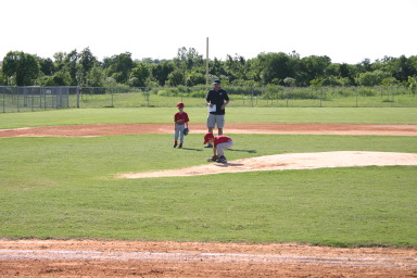 2006-05-11-Tball-005-Dax-Nick.JPG