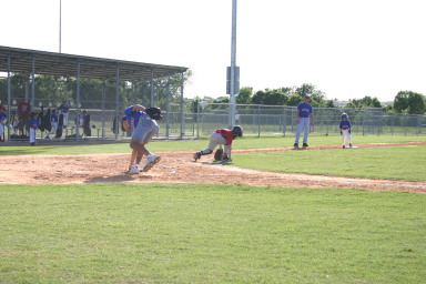 2006-05-11-Tball-032-Matthew.JPG