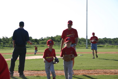 2006-05-11-Tball-046-Dax-Sierra-Travis.JPG