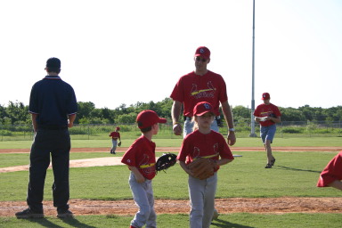 2006-05-11-Tball-047-Dax-Sierra-Travis.JPG