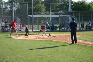 2006-05-11-Tball-053-Matthew.JPG