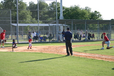 2006-05-11-Tball-077-Gabe-Travis.JPG