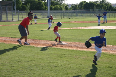 2006-05-11-Tball-083-Gabe-Best.JPG